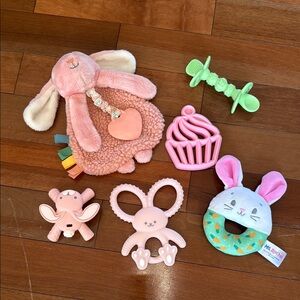 Itzy Ritzy Pink and Cream Stuffed Animal Set